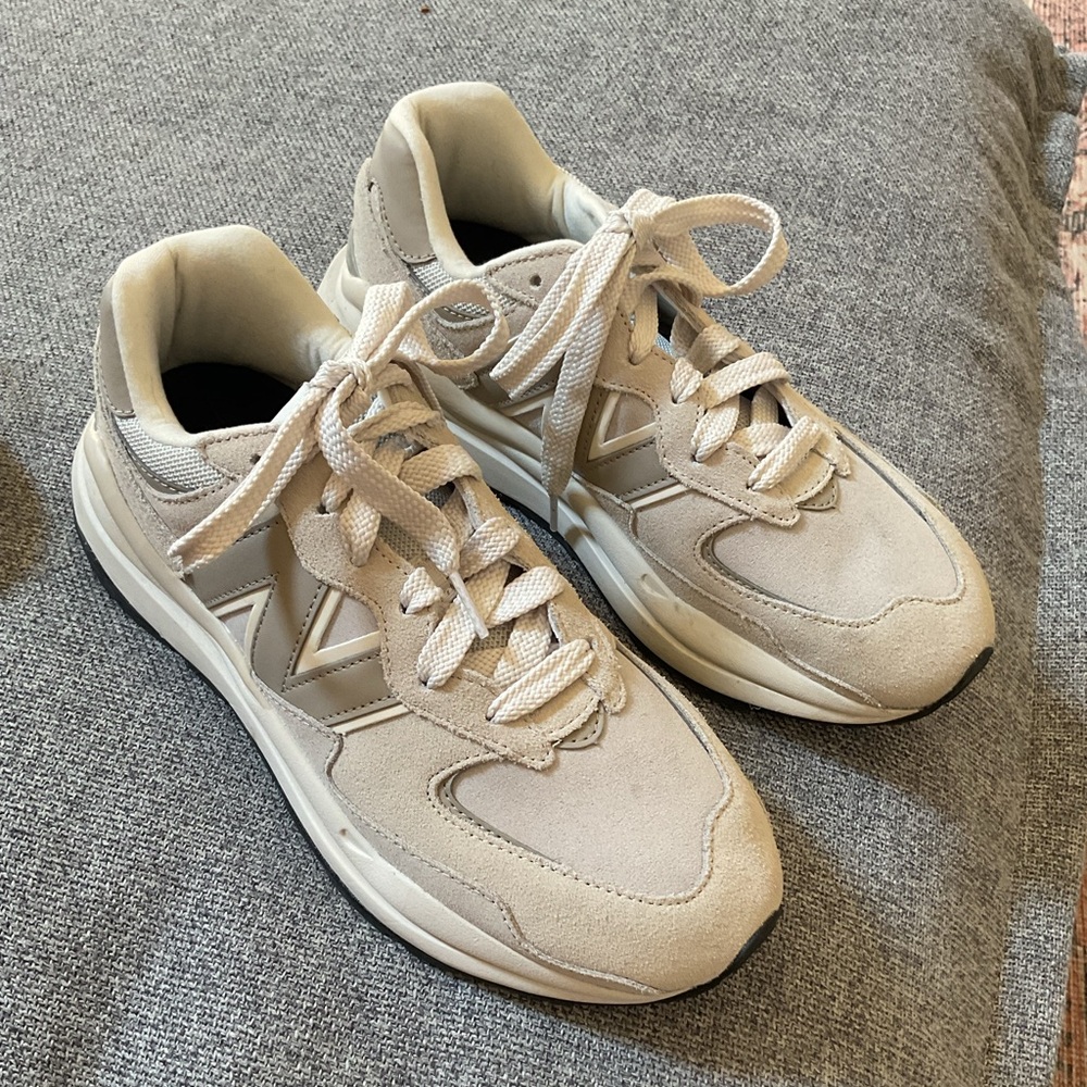 - New Balance 57/40🌟